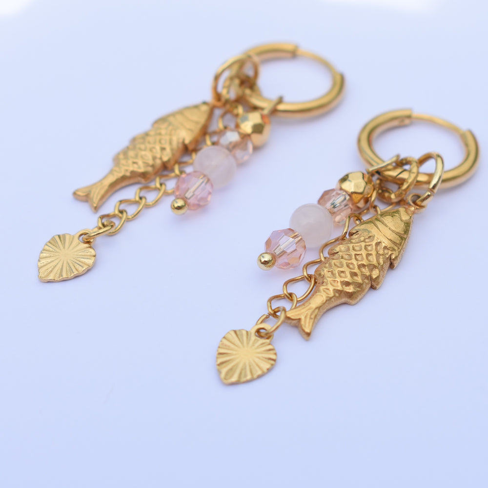 Oorbellen hangertjes goud vis rozenkwarts